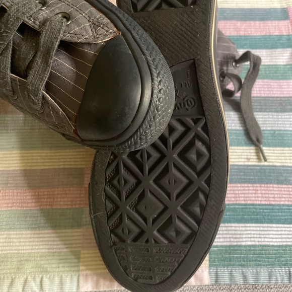 Converse All Stars size 8M/10W, grey and black (all converse run big) - Picture 4 of 6